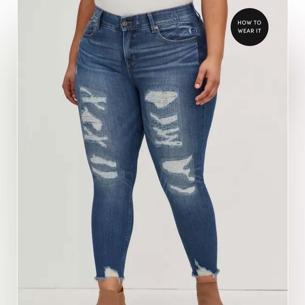 Torrid Bombshell Skinny Premium Stretch High-Rise Destructed Jean size 20